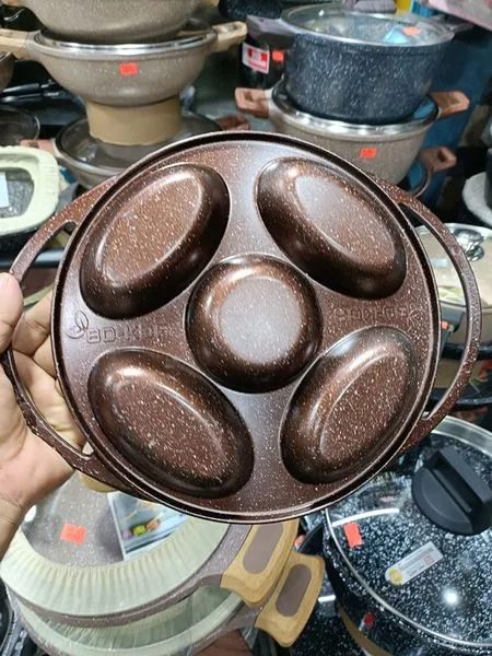 chithoi pitha maker